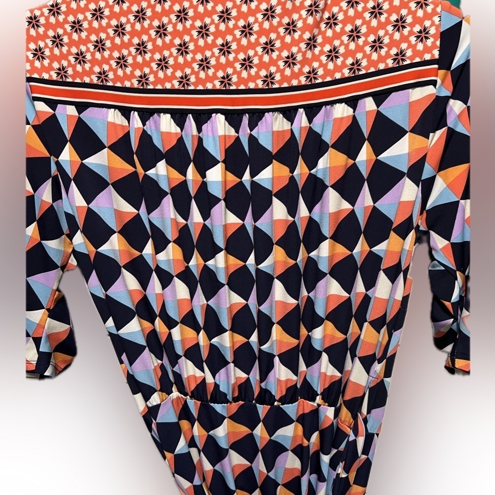 Donna Morgan Geometric Print wrap Dress (D3) - Picture 4 of 9